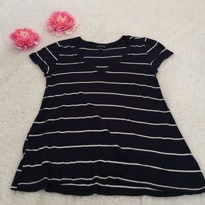 Navy blue v-neck 🌷🌷